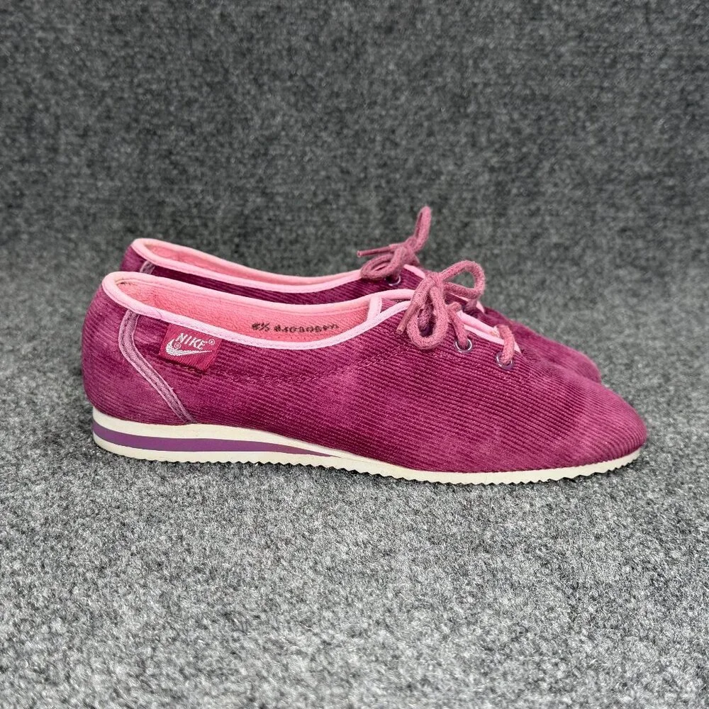 Nike Vintage Retro Sneakers Girl's Sz 6.5 Purple Corduroy Low Lace Athletic Shoe